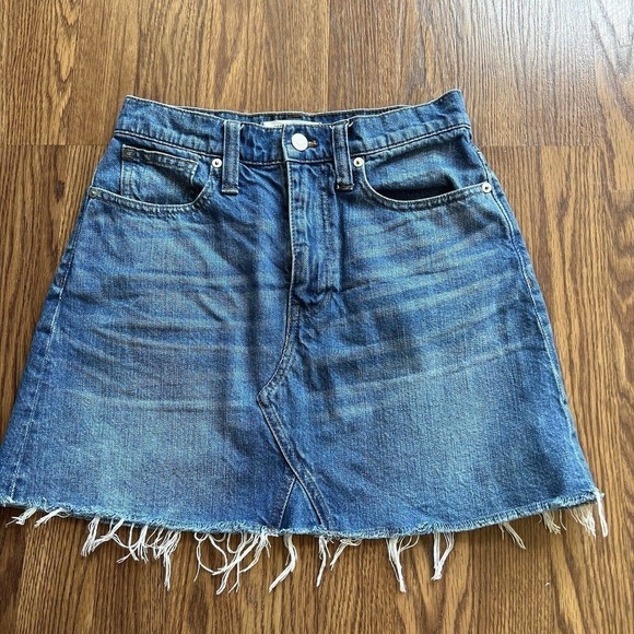 Madewell Denim Skirt Rigid A-Line Mini Size 25 Raw Hem Medium Wash - Picture 2 of 9